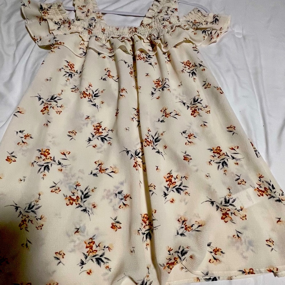 Doe & Rae Cream Floral Top